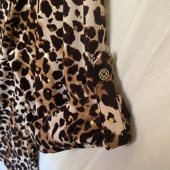 Cathy Animal Print Blouse Size XL Two Front Pockets Button Down Roll Tab Sleeve - Picture 5 of 9